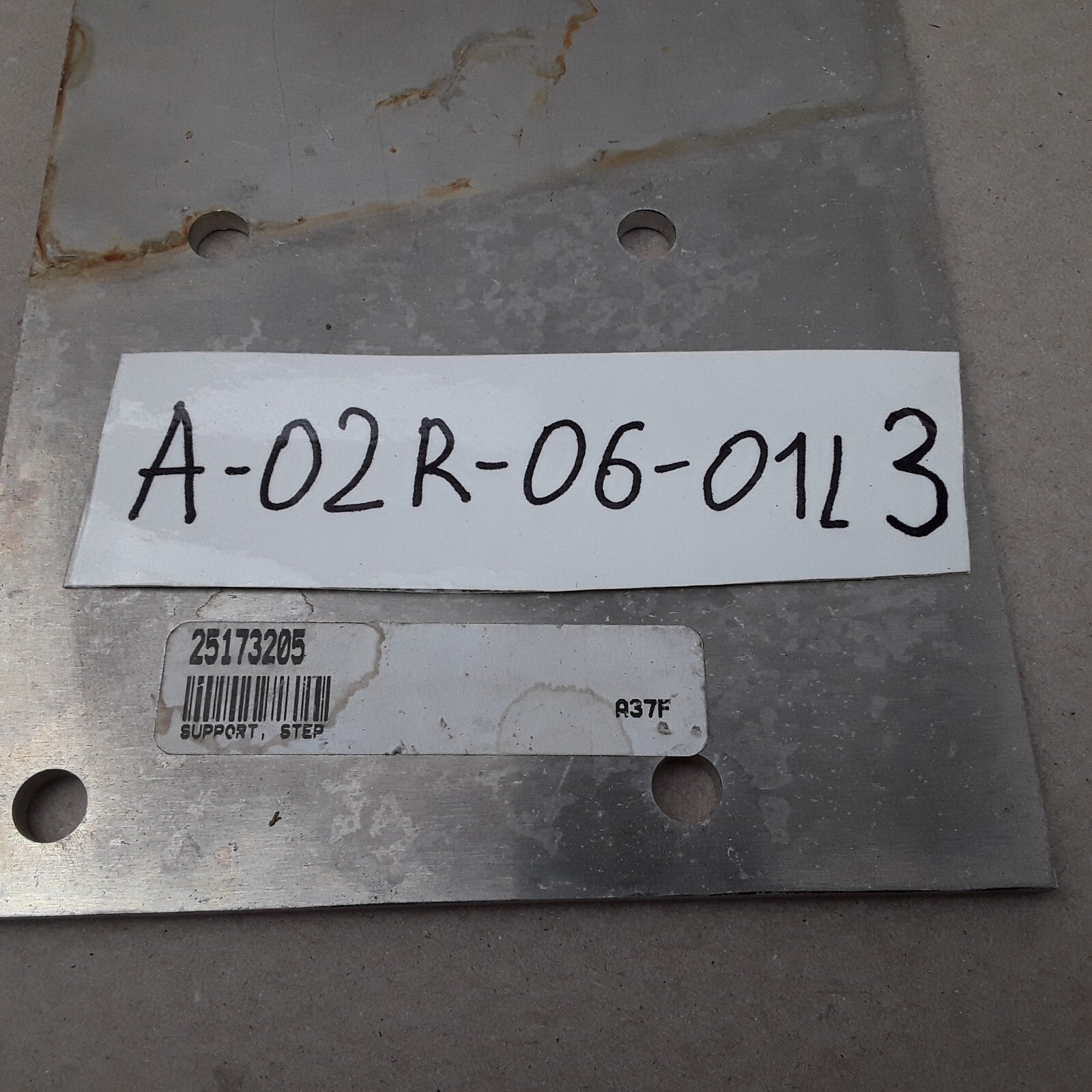 Mack 25173205 Cab Step Support Plate Rectangle 5-3/4" Width X 11-1/4" Length