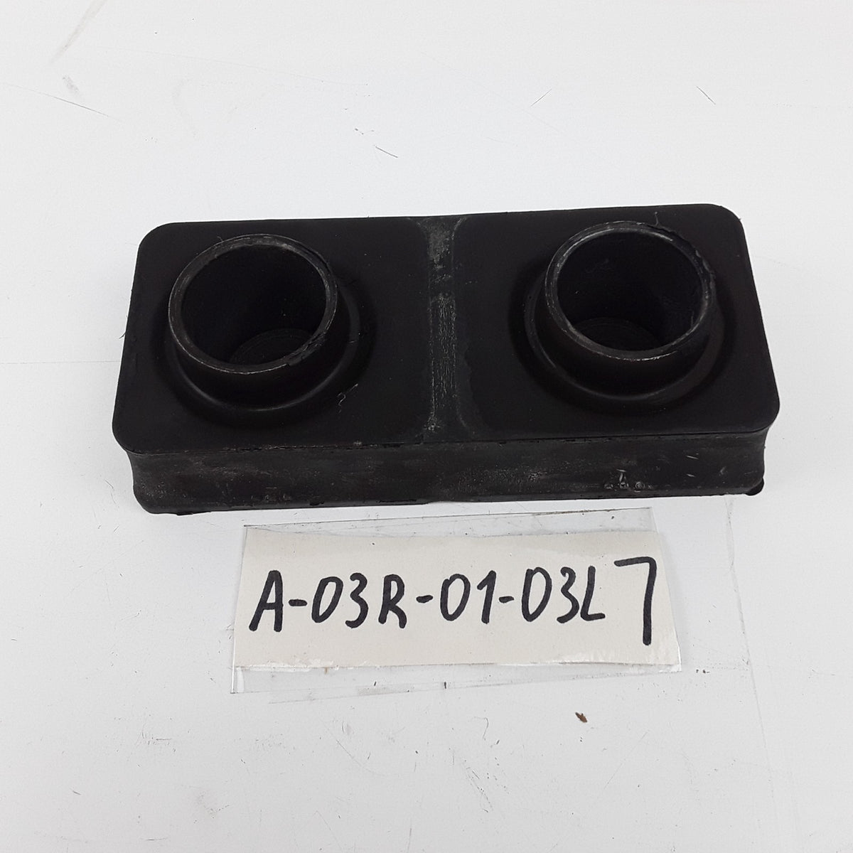 Freightliner 01-33963-000 Front Upper Engine Mount Isolator Fits Freightliner
