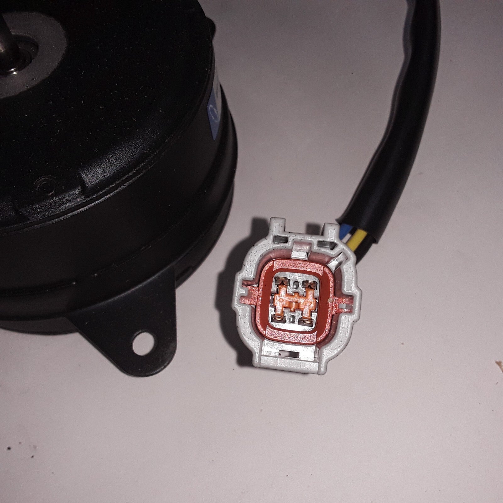 A/C Condenser Fan Motor Fits INFINITI I30 2000-2001 Nissan Altima 1998-2001