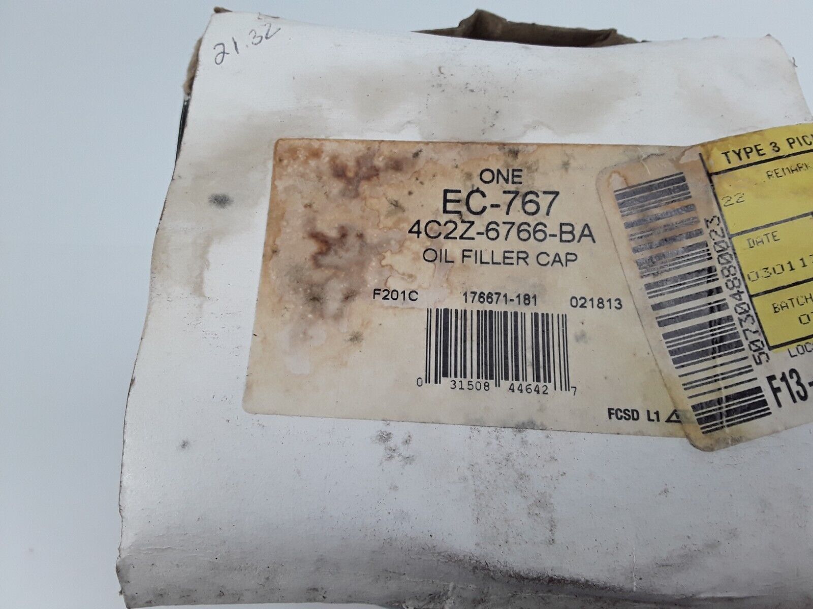 Engine Oil Filter Cover Motorcraft 2004 2005 2006 2007 For Ford E-350 Super Duty - HotCarParts