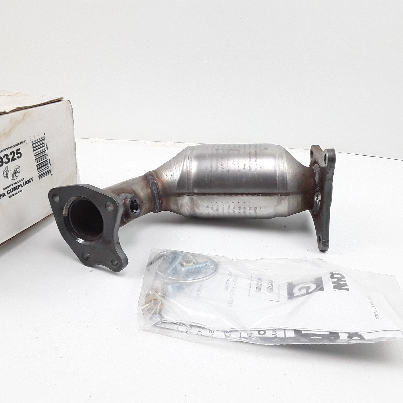 Magnaflow Catalytic Converter Direct Fit Fits Altima 3.5L 2002 2003 2004 2005