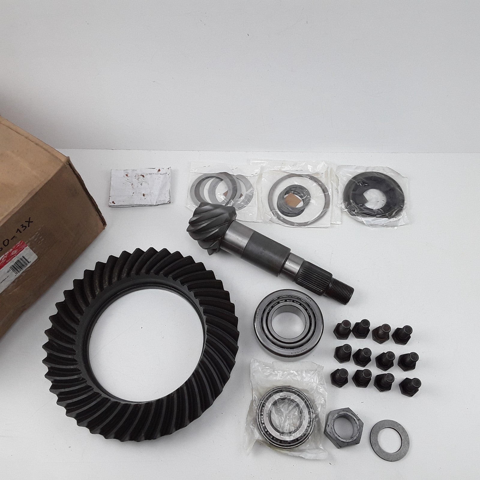 Dana Spicer 707060-13X Differential Ring & Pinion Kit Fits Ford F53 (1996-1997)