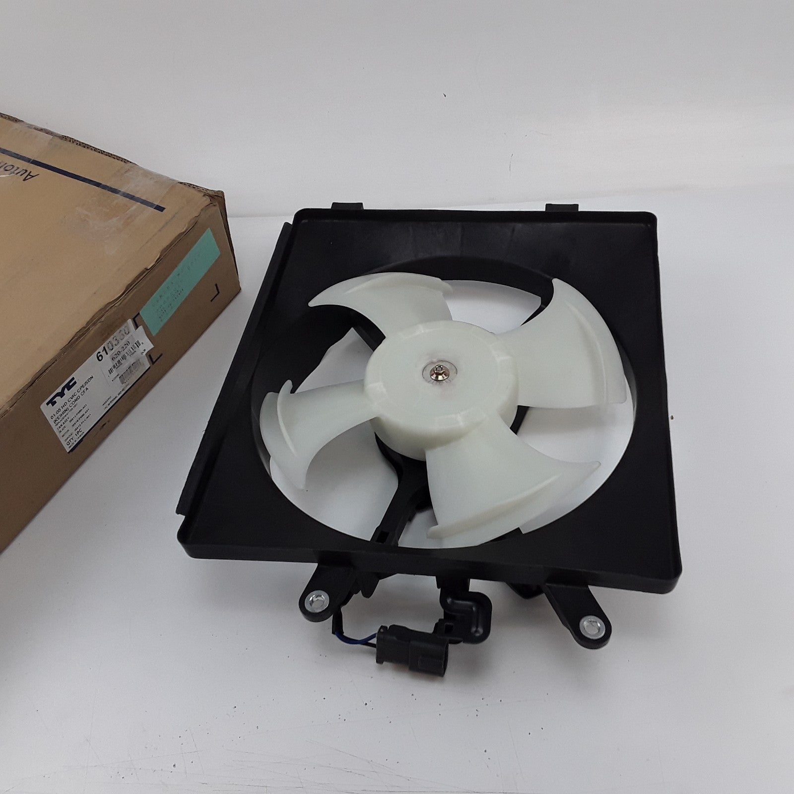 Engine Cooling Fan Blade A/C Condenser Fan Assembly Fits 2001-2005 Civic 1.7L-L4