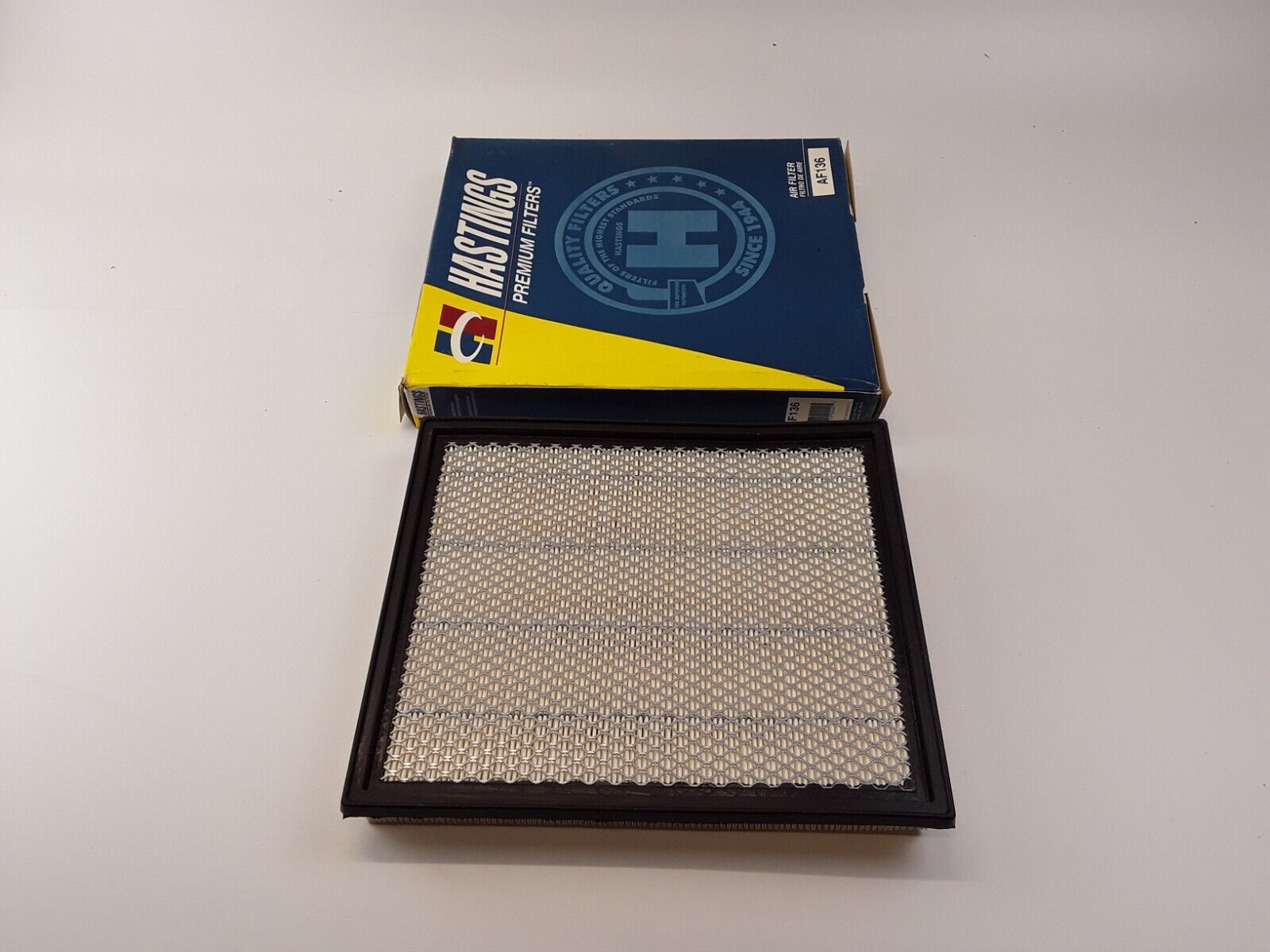 Hastings AF136 Air Filter Fits Jeep Grand Cherokee 1993-2000 2001 2002 2003 2004 - HotCarParts
