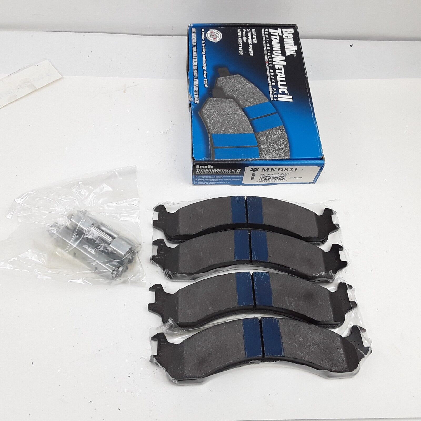 Bendix MKD821 Semi-Metallic Disc Brake Pad Set for Dodge Ram 2500, 3500 2000-03