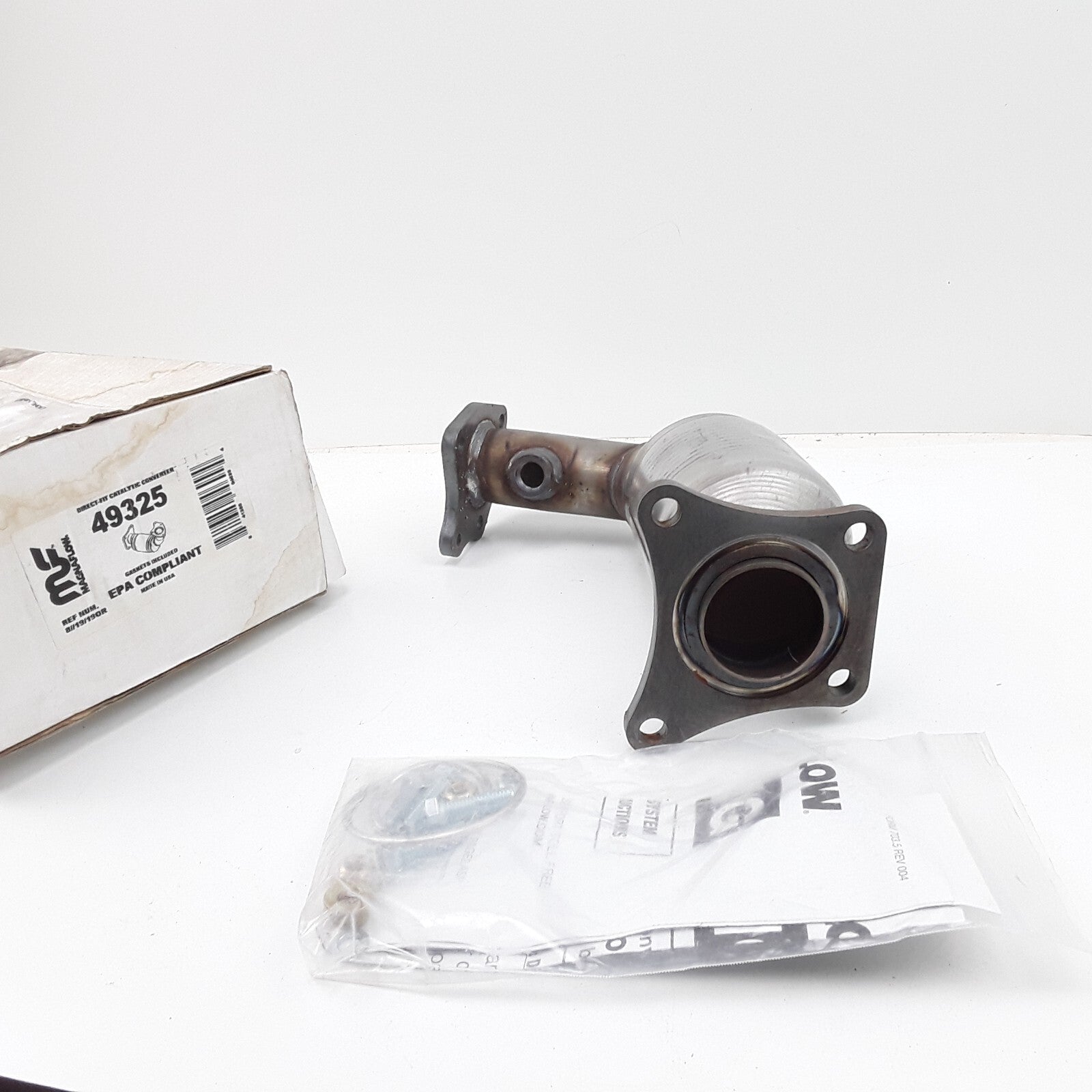 Magnaflow Catalytic Converter Direct Fit Fits Altima 3.5L 2002 2003 2004 2005