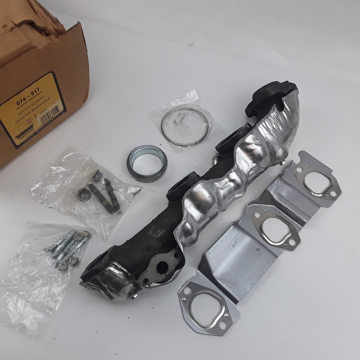 Front Exhaust Manifold Fits Chevrolet Equinox Pontiac Torrent (2005 2006-2009)