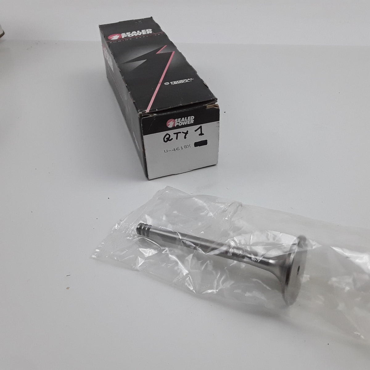 Sealed Power V-4618X Engine Exhaust Valve Fits Volkswagen Beetle ,Golf 1998β2005