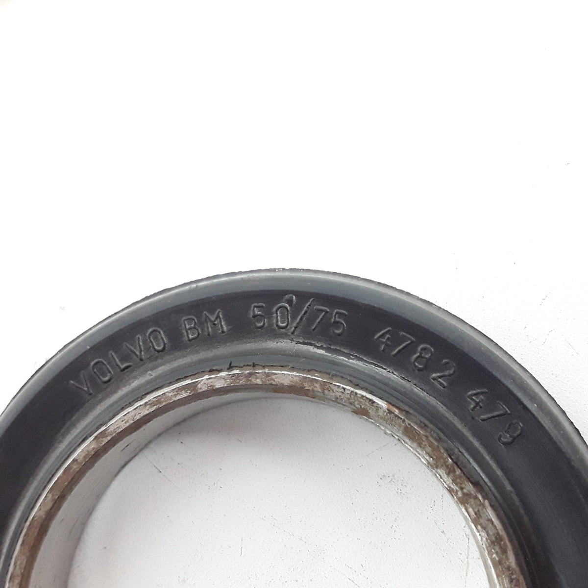Volvo Link Bearing Seal 4782479 For L30, L50, L70, L150, L150C, L160, L180, L180
