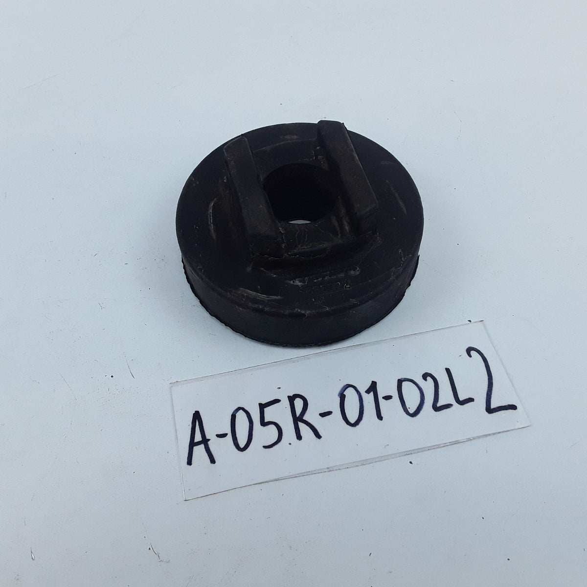 Volvo 1665322 Rubber Cushion Radiator Mount Bushing Fits Volvo Trucks