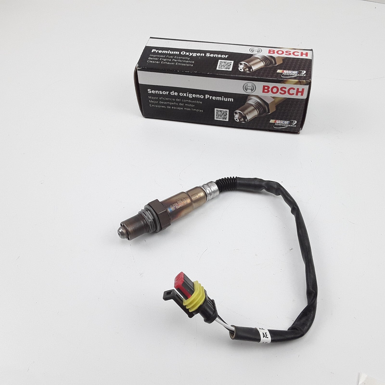 Oxygen Sensor-Actual Bosch 16063 Fits Cadillac Catera 3.0L-V6 1999 2000 2001