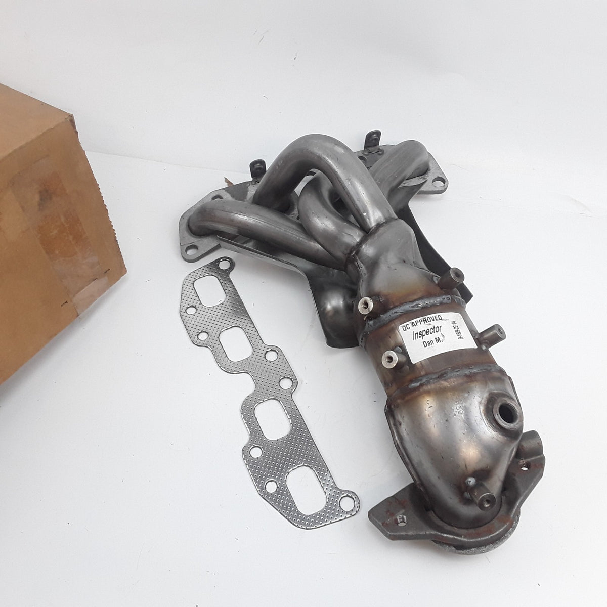Dorman 674-959 Exhaust Manifold Converter Fits Nissan Sentra Altima (2005-2006)