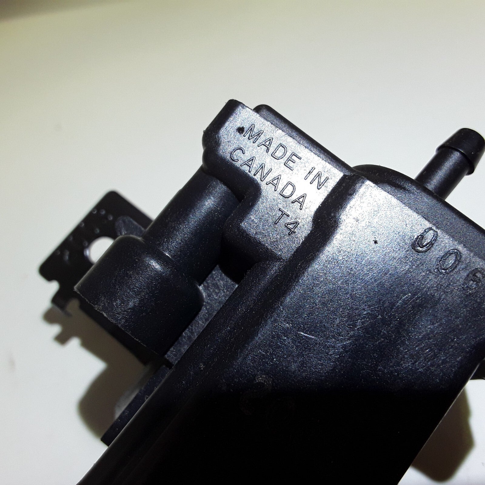 EGR Control Solenoid Fits Chevrolet K1500 K2500 K3500 GMC Safari R3500 1987-1996