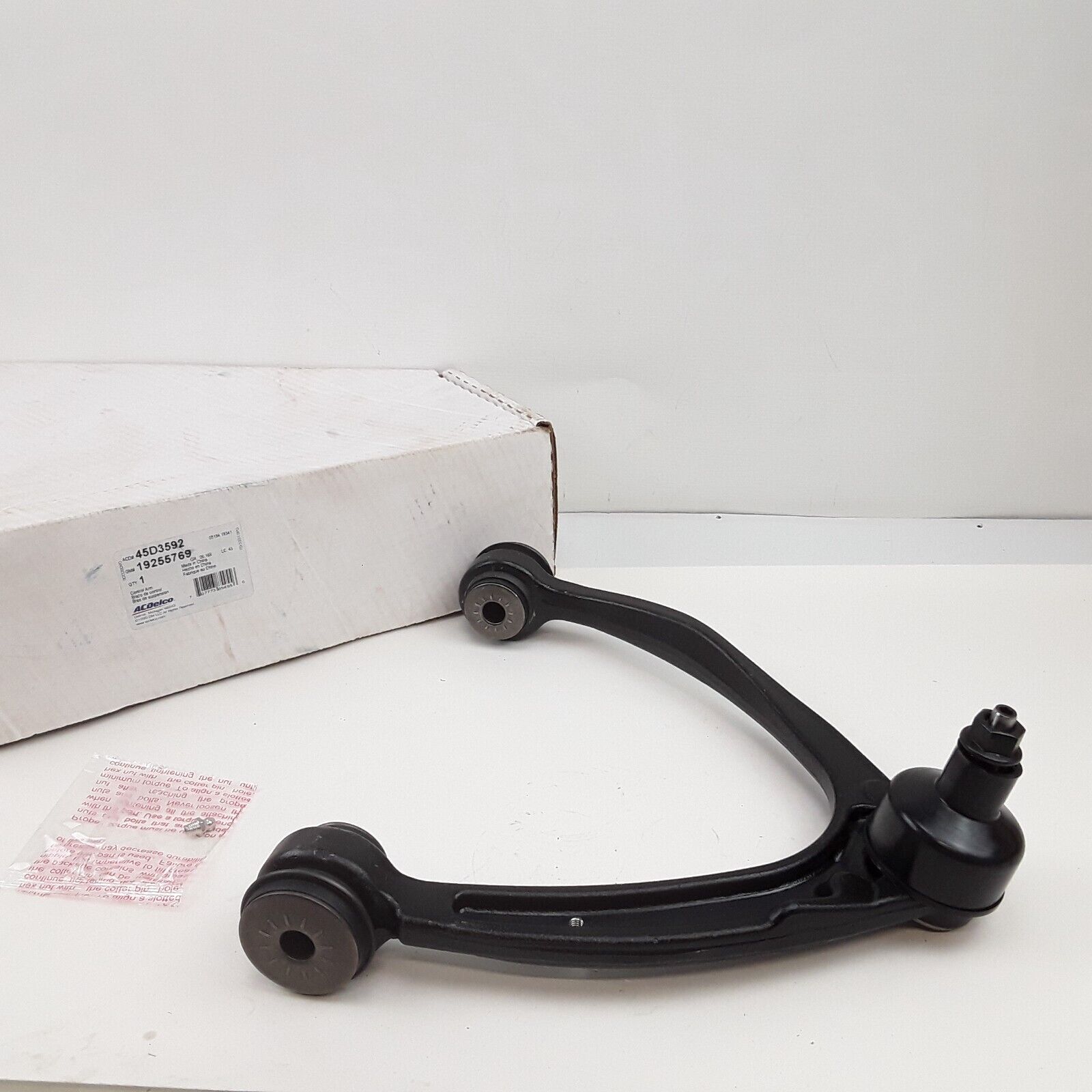 GM 45D3592 Ball Joint Suspension Control Arm for GMC Chevrolet Cadillac 2007-16