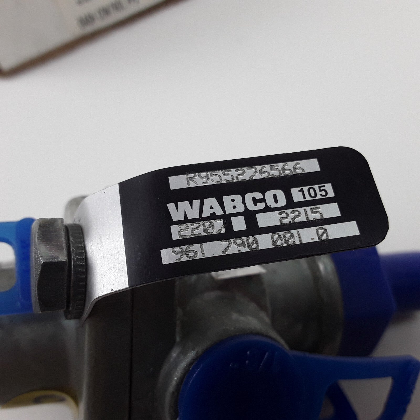 Meritor R955276566 Air Brake Control Valve Heavy Duty High Performance