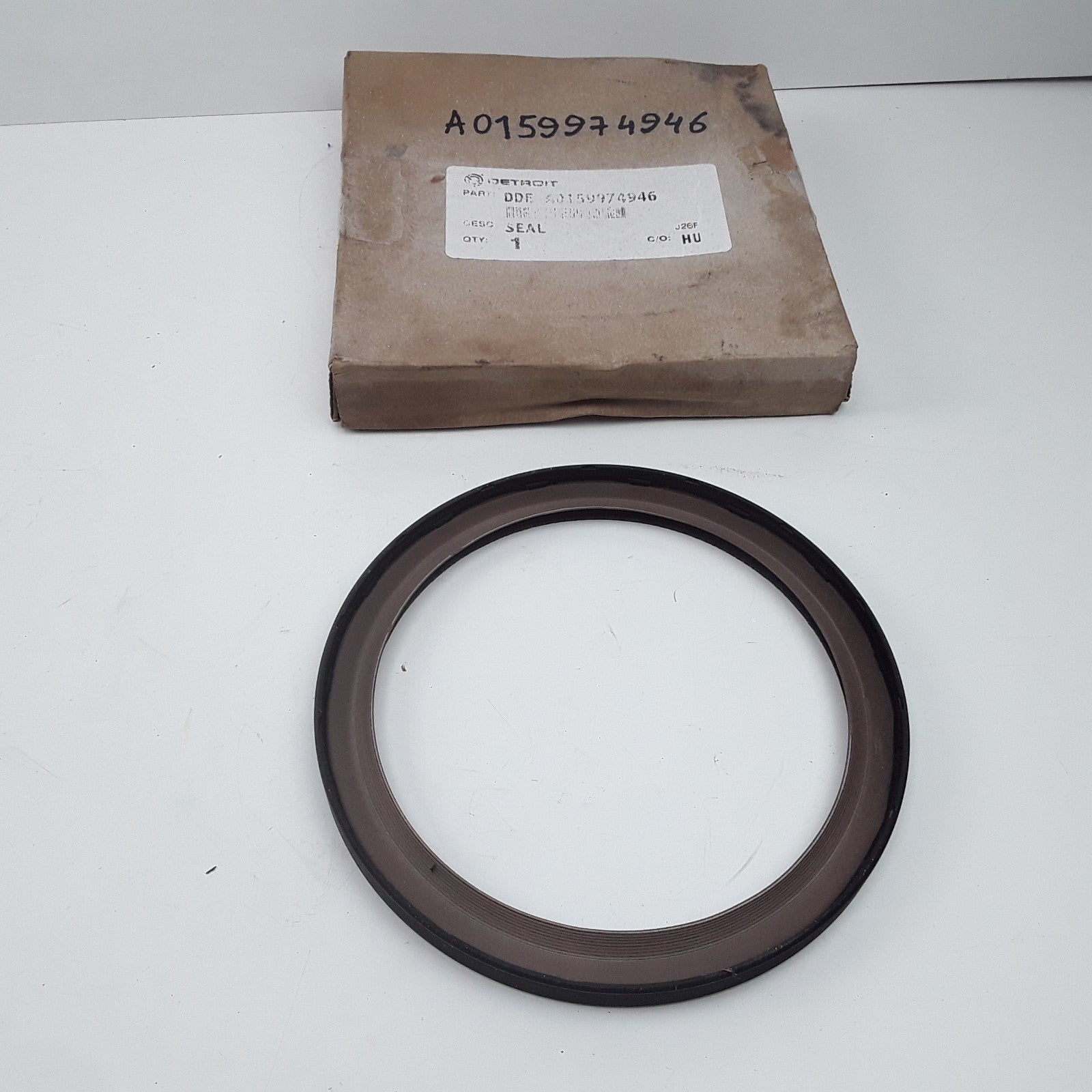 Detroit Diesel A0159974946 Rear Engine Crankshaft Seal Assembly Heavy Duty