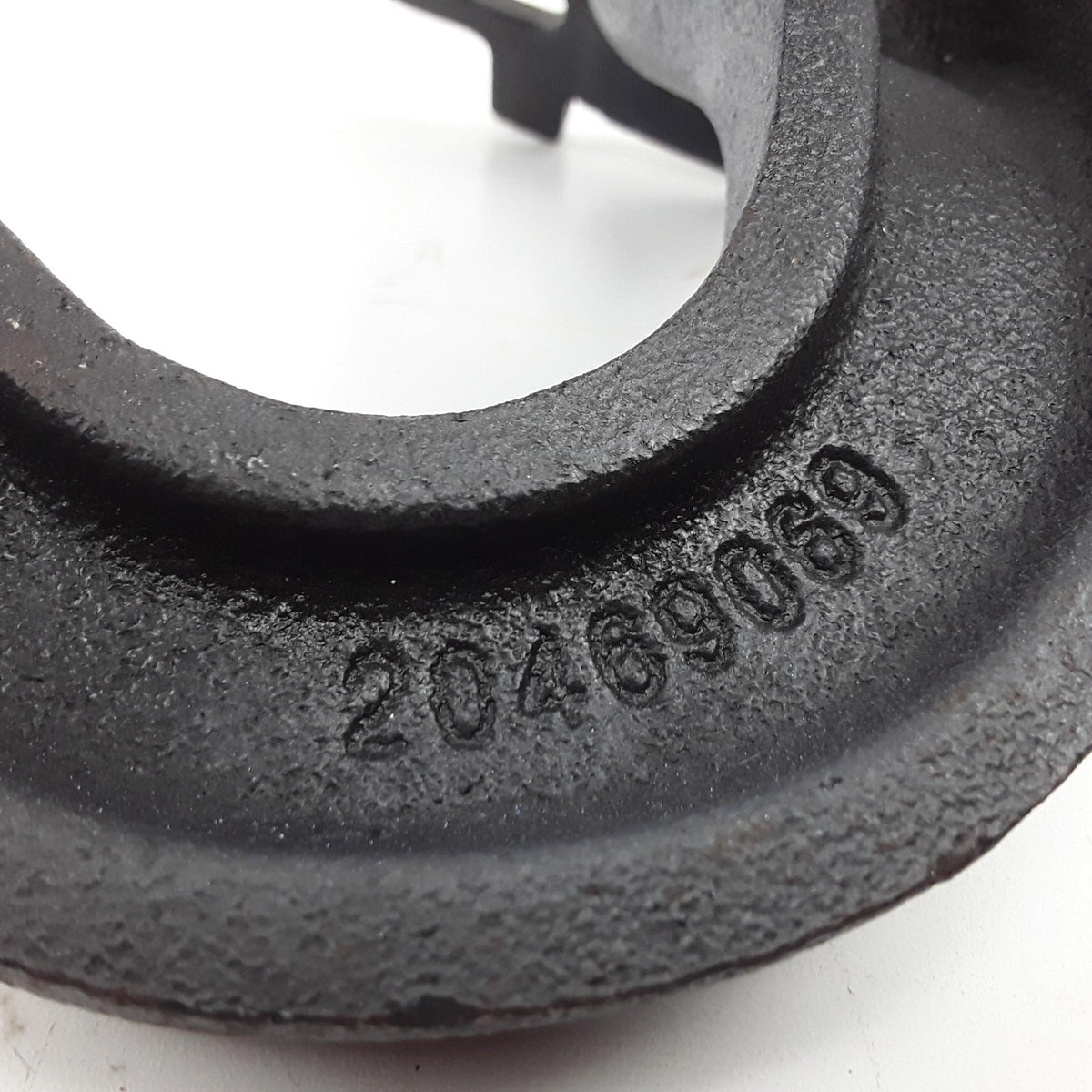 Volvo 20469069 Hood Pivot Bracket Assembly Fits Volvo Trucks