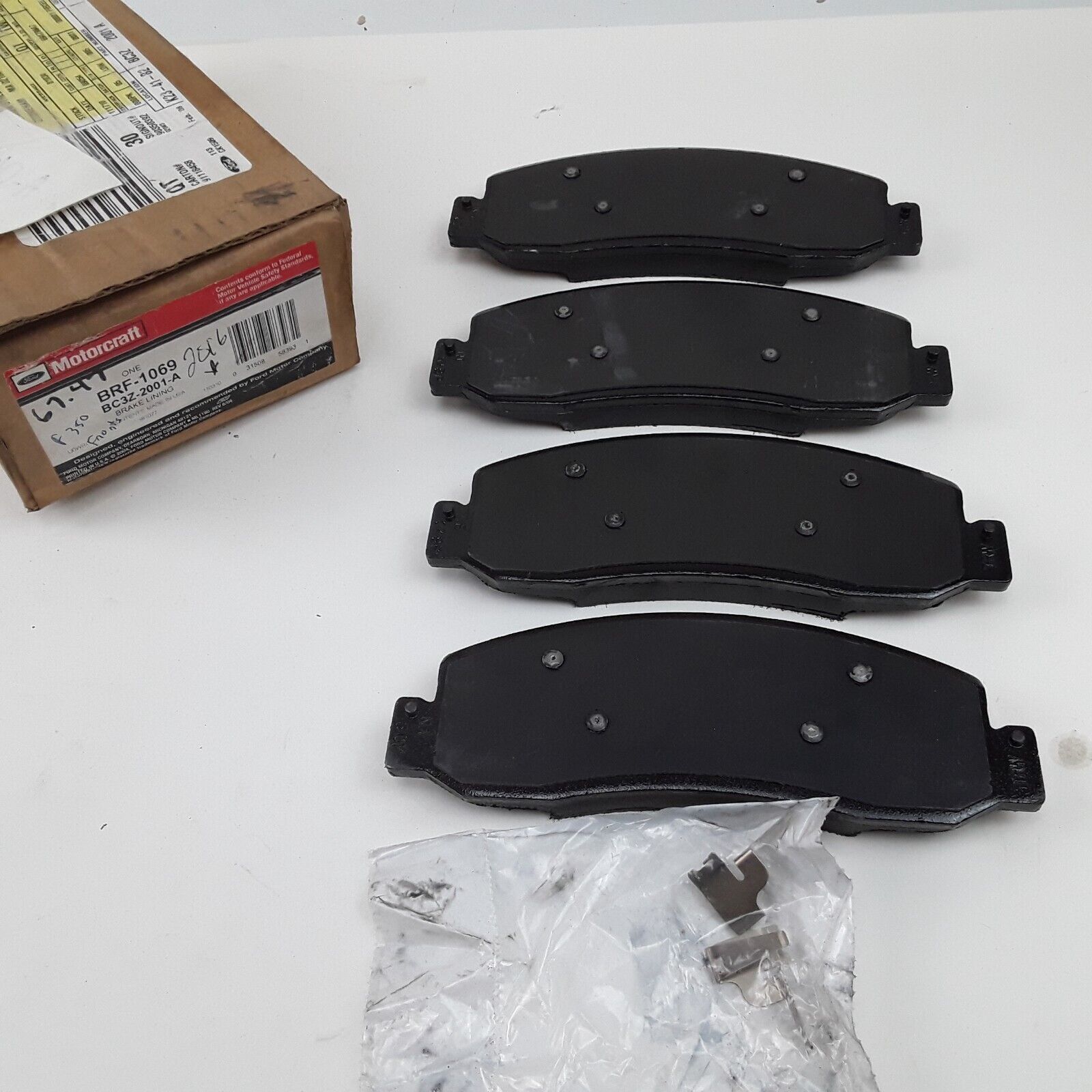Ford BC3Z-2001-A Brake Lining Kit Pads Front F-250 & F-350 Super Duty 2011 2012
