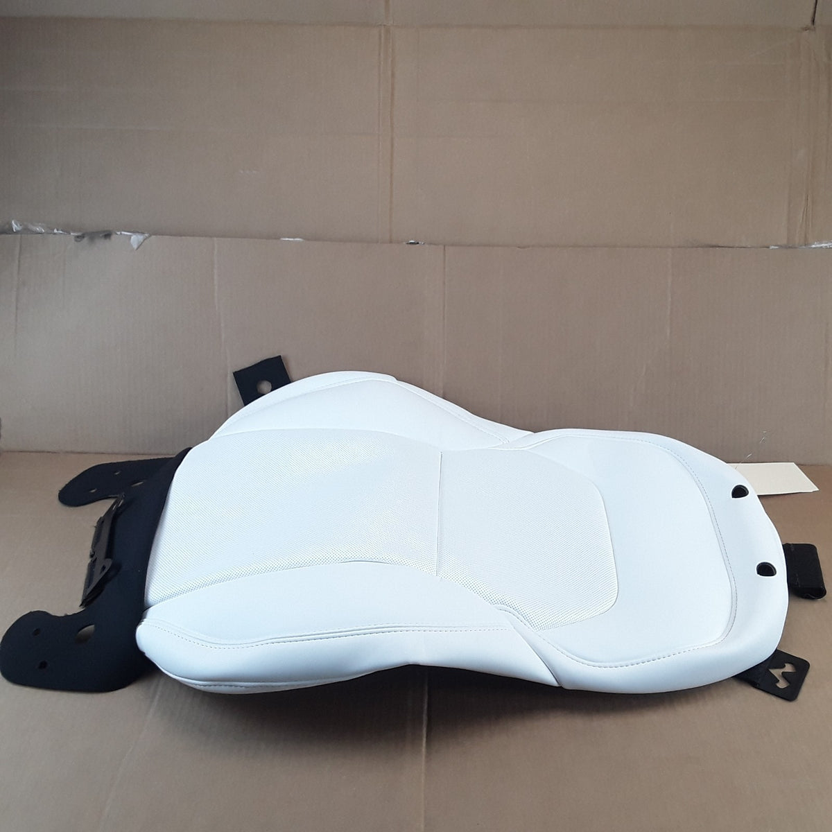 2048706-02-C LHD White Farside 1st Row Seatback Cover For Tesla Model Y