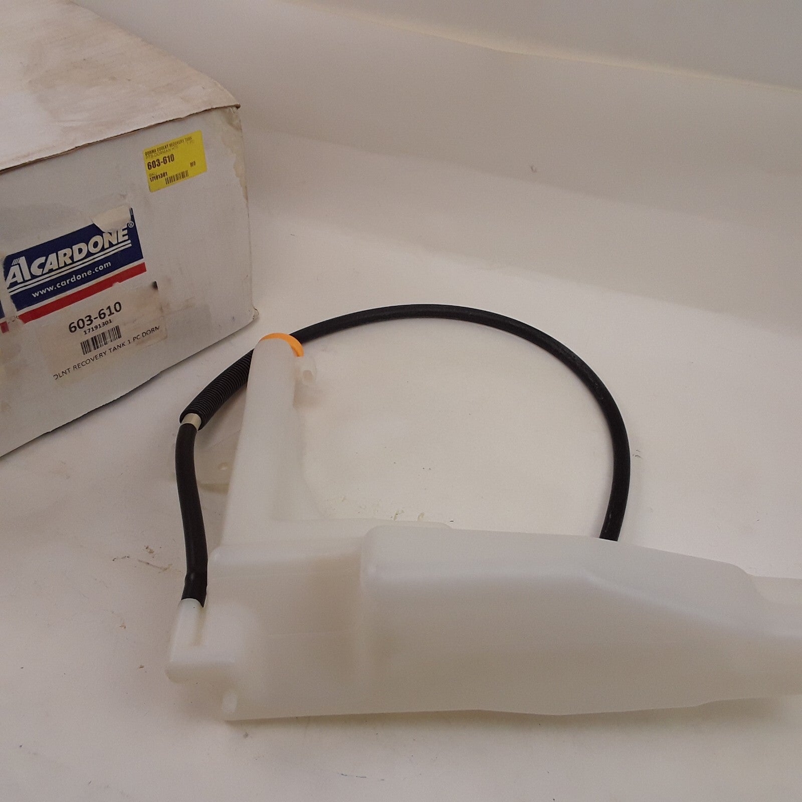 603-610 Front Engine Coolant Reservoir Fits Nissan Pathfinder (1999-2000)