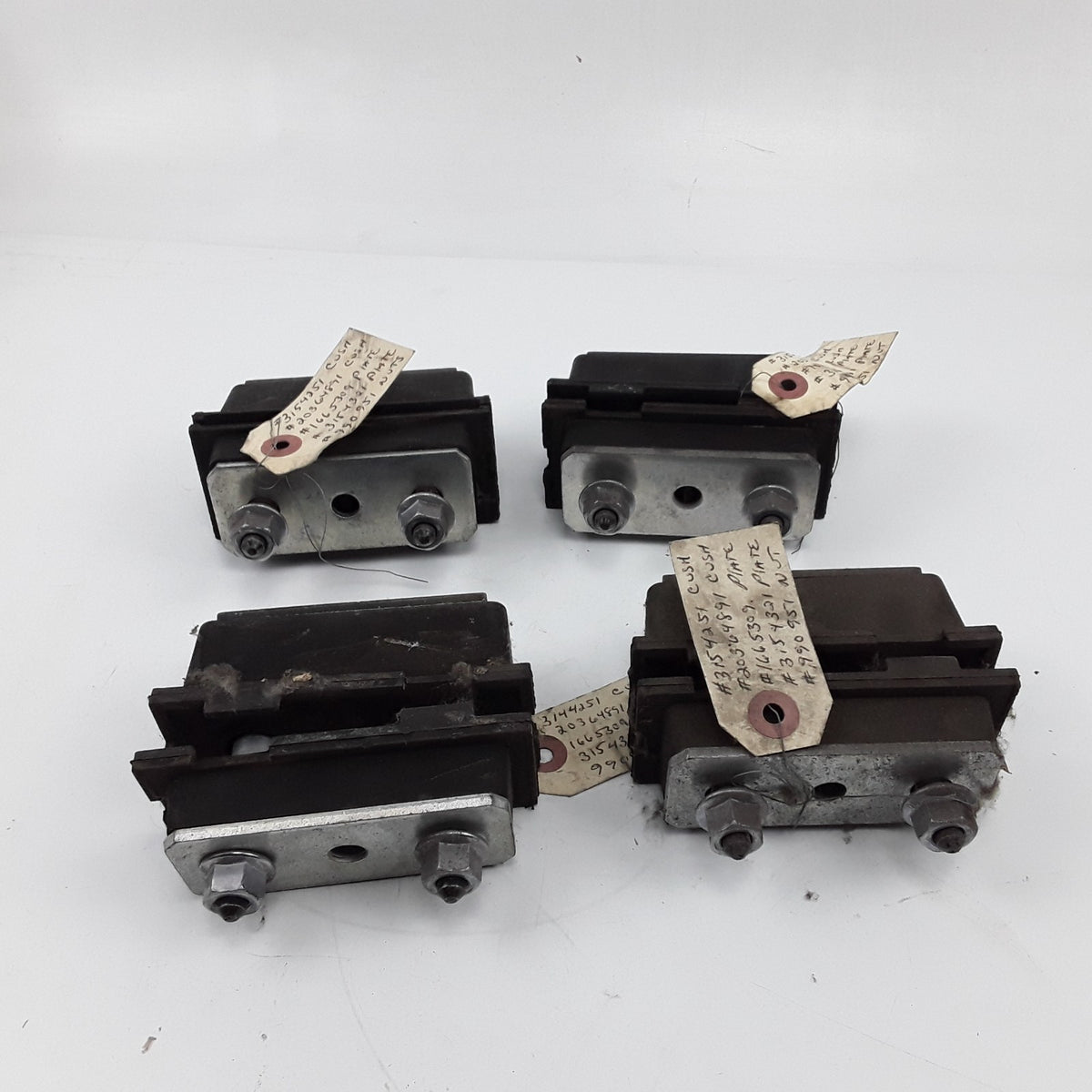 Volvo Radiator Mounting Rubber Buffer Cushion 3154251 20364891 1665309 3154321