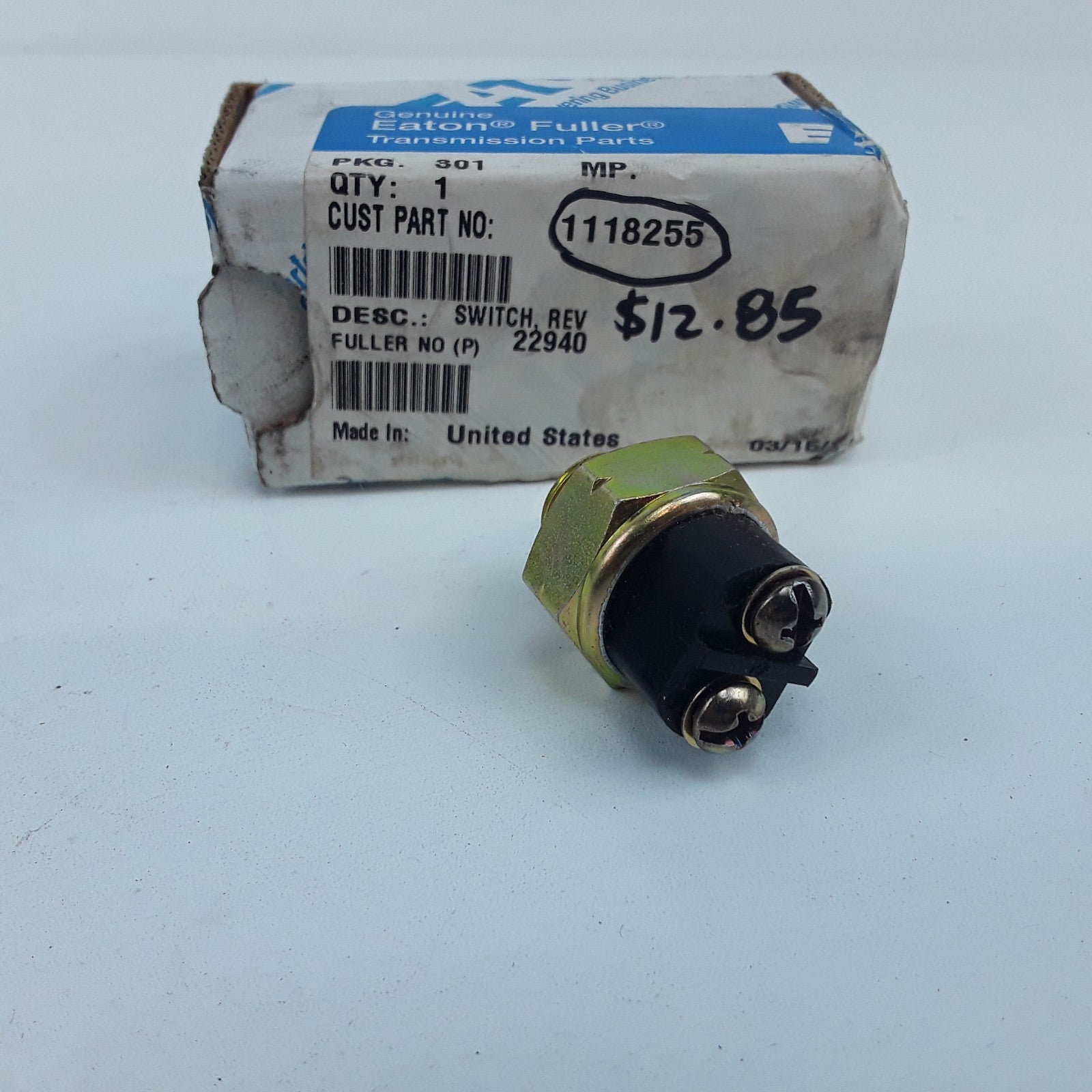 Eaton 1118255 Transmission Reverse Switch Assembly For Heavy Duty Trucks