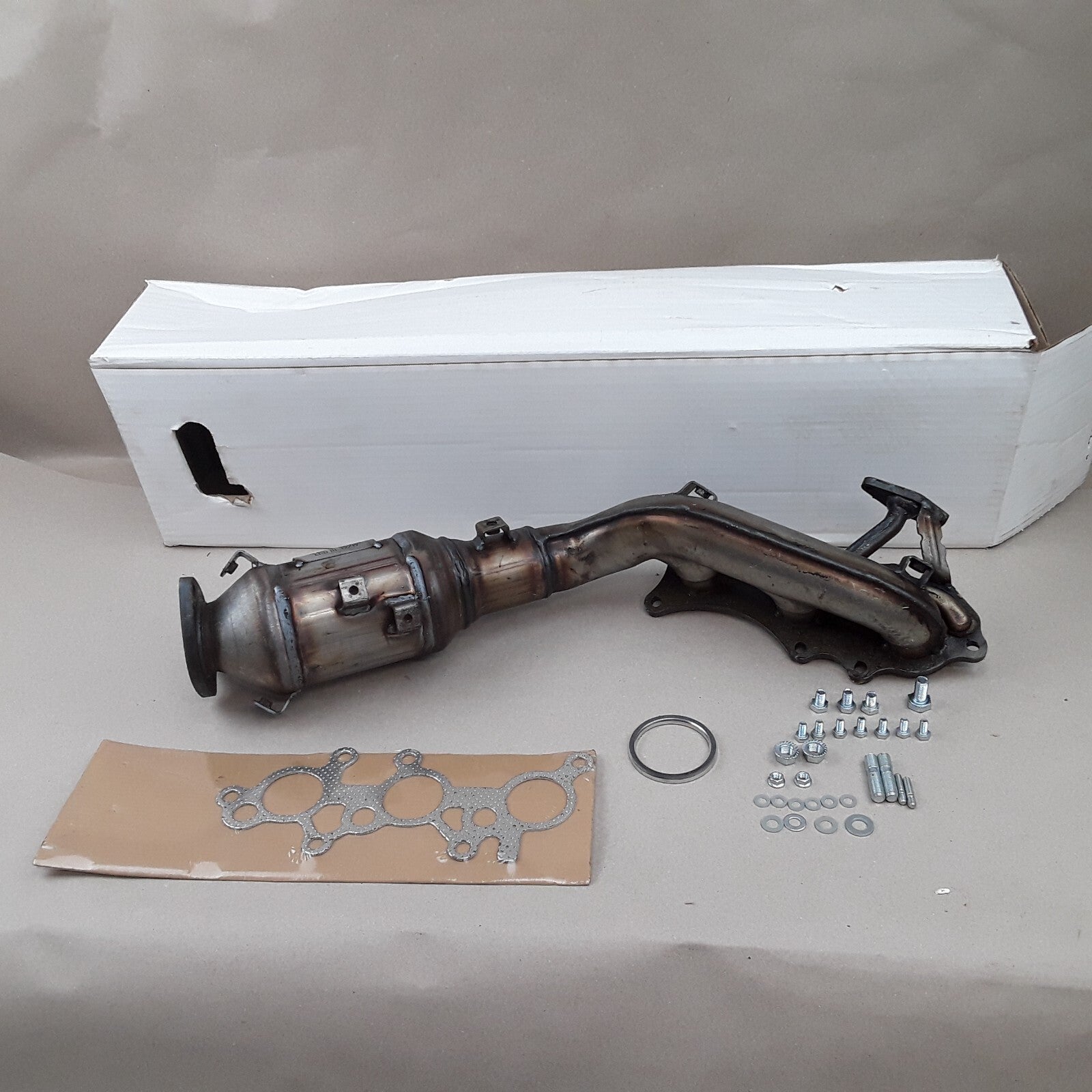 Dorman 674-305 Exhaust Manifold Fits Toyota 4Runner FJ Cruiser (2013 2014-2019)