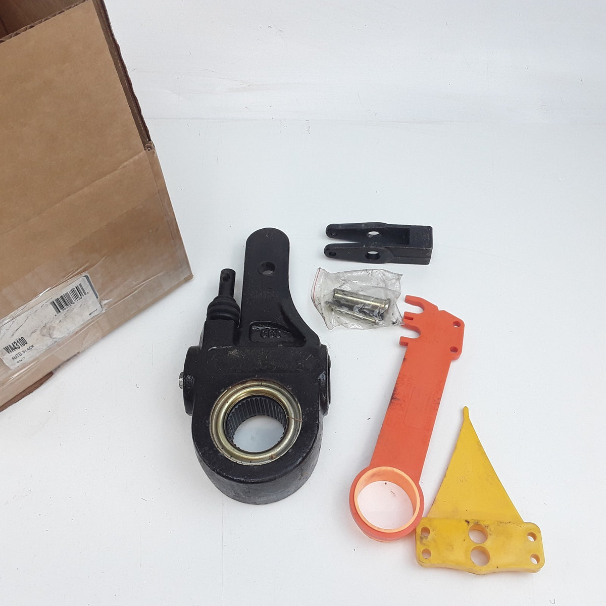 World America WA43100 Slack Adjuster 1-5/8"-37 Spline 5.5" and 6.5" Arm