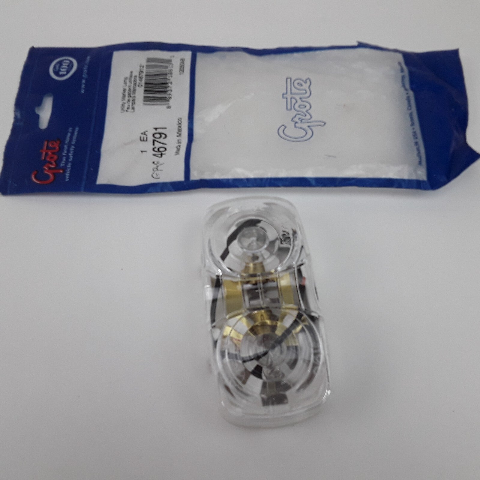 Courtesy Light – Signal-Stat Utility Lamp (12V, Clear Lens, Incandescent, 2 Bulb