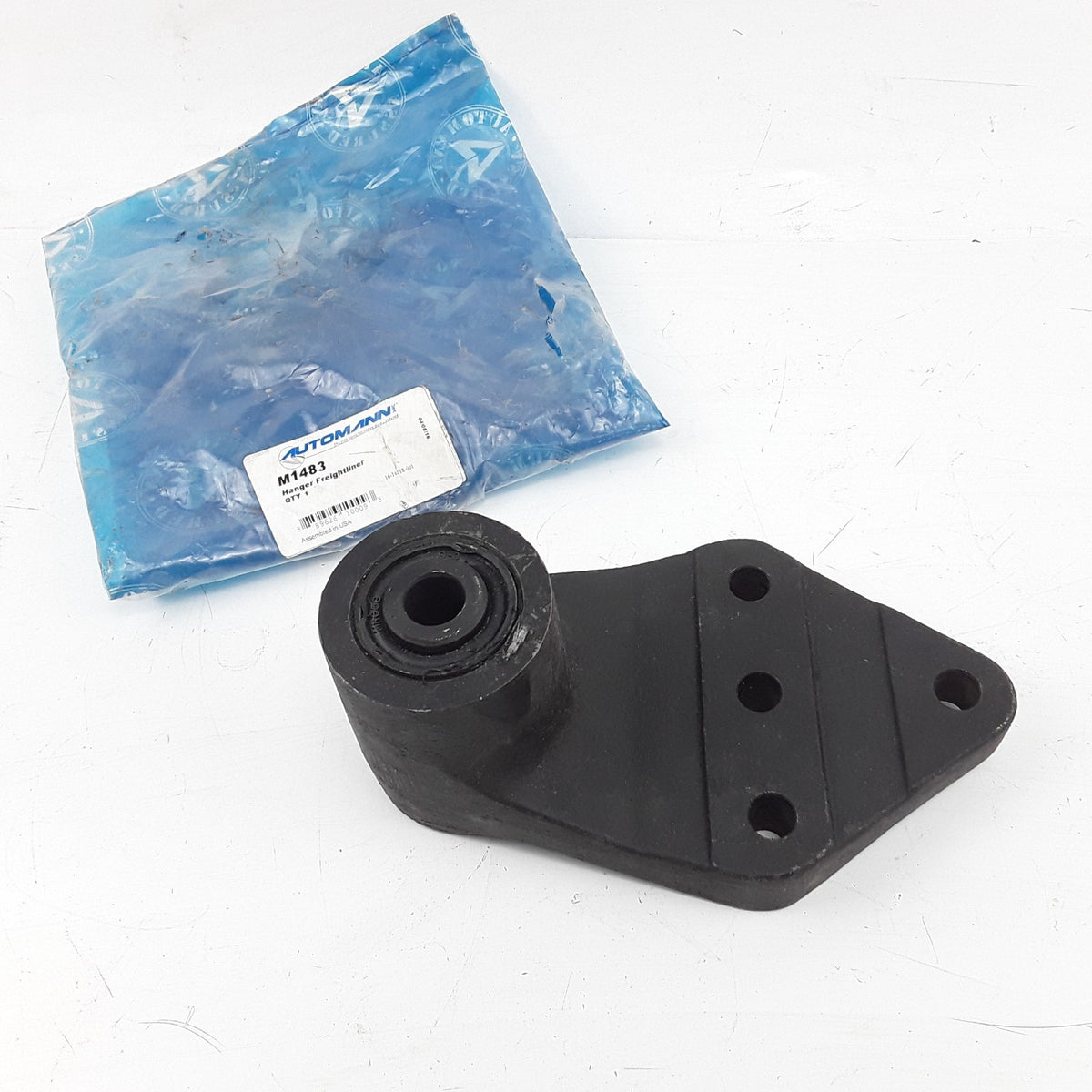 Front Leaf Spring Hanger Fits Freightliner M2 106 Cascadia (2008 2009 2010-2020)
