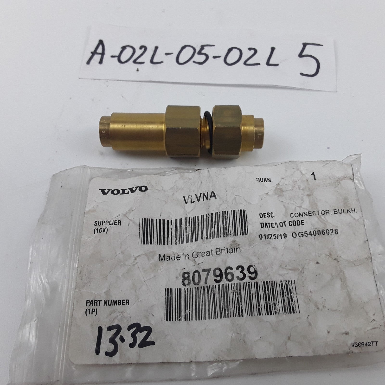 Brass PLC Bulkhead Fitting 8079639 For Volvo VNL Series Trucks