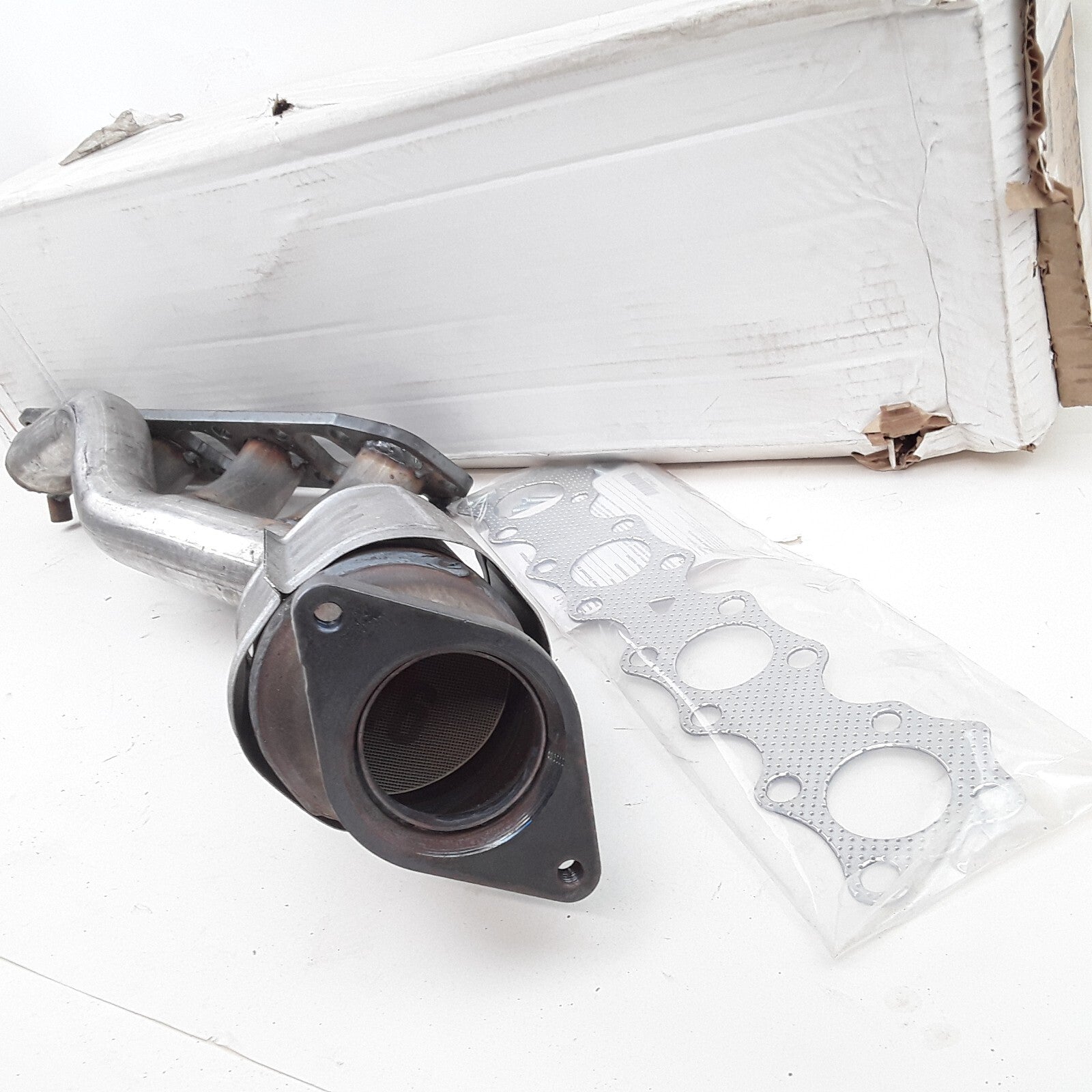 Catalytic Converter W/ Exhaust Manifold Fits Infiniti Q45 2002-2006 M45 2003-04