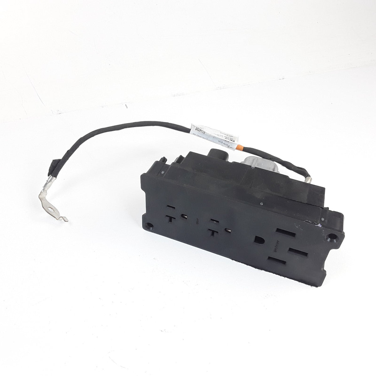 For Tesla Cybertruck 2024 Trunk Bed Side Wall Door Outlet Module 1932504-00-C