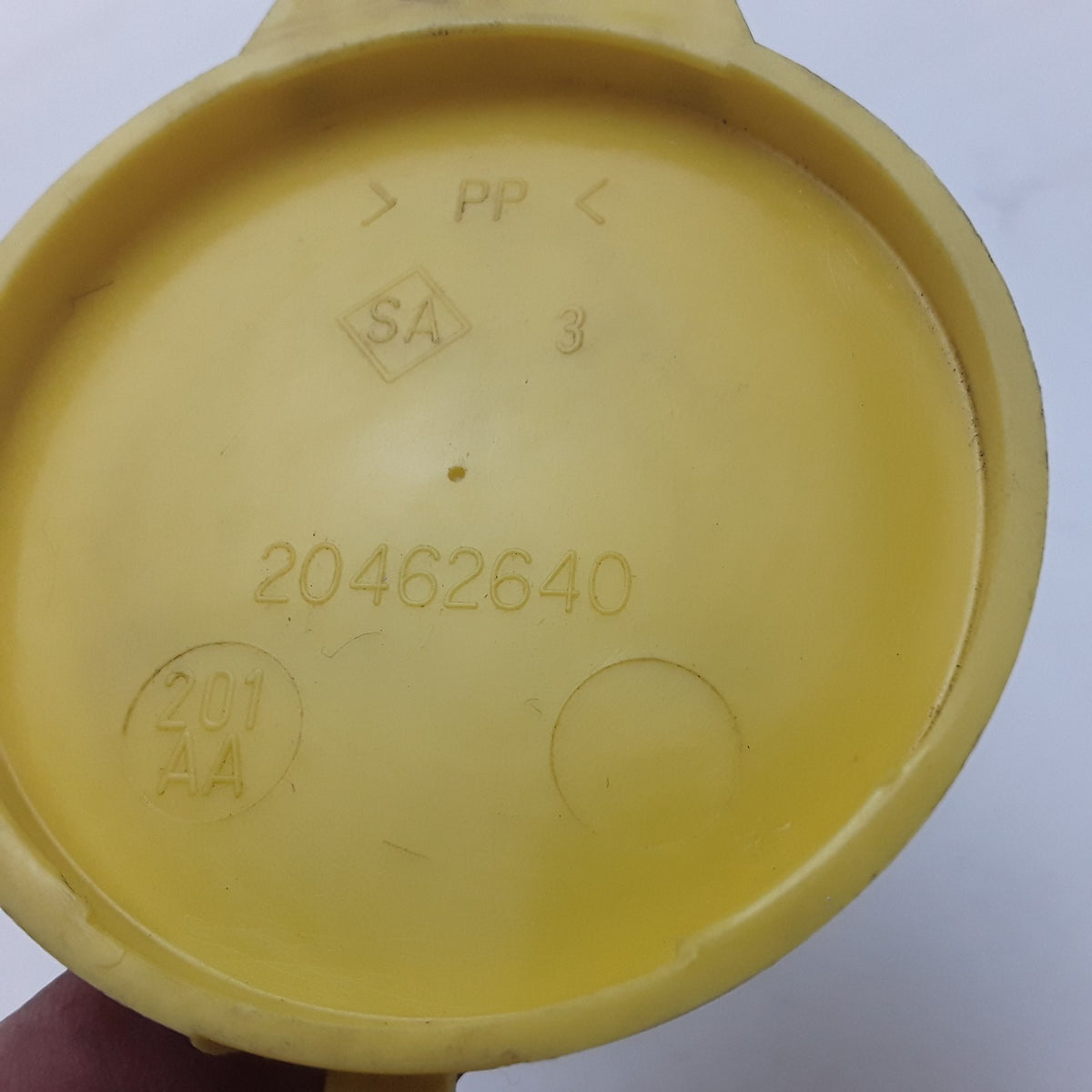 Windshield Washer Fluid Reservoir Filler Cap Fits VNL 670 Gen 1 VNL 670 Gen 2