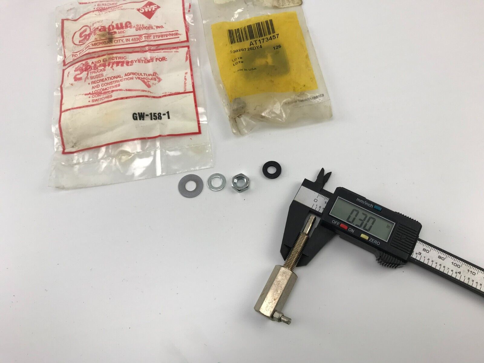 GENUINE OEM John Deere Nozzle Kit AT173457 20020726DY4 FAST SHIPPING - HotCarParts