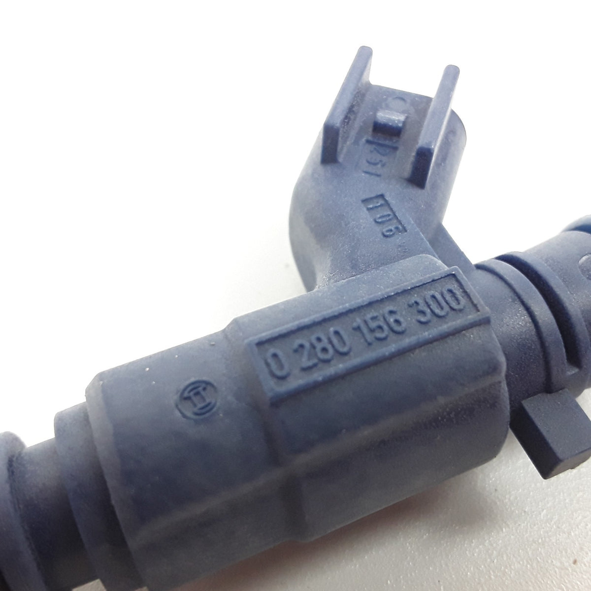 Fuel Injector Fits Chevrolet Saturn Pontiac Suzuki Cadillac 2007 2008 2009-2012
