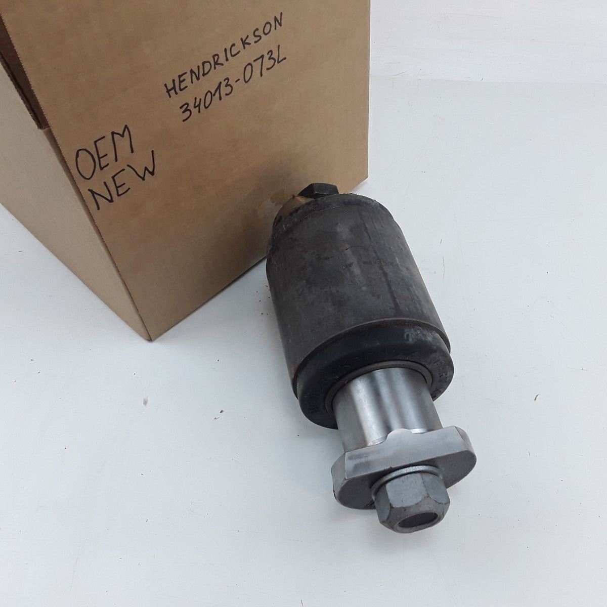 Hendrickson 34013-073L Equalizer Beam End Adapter Fits Hendrickson 460 Series