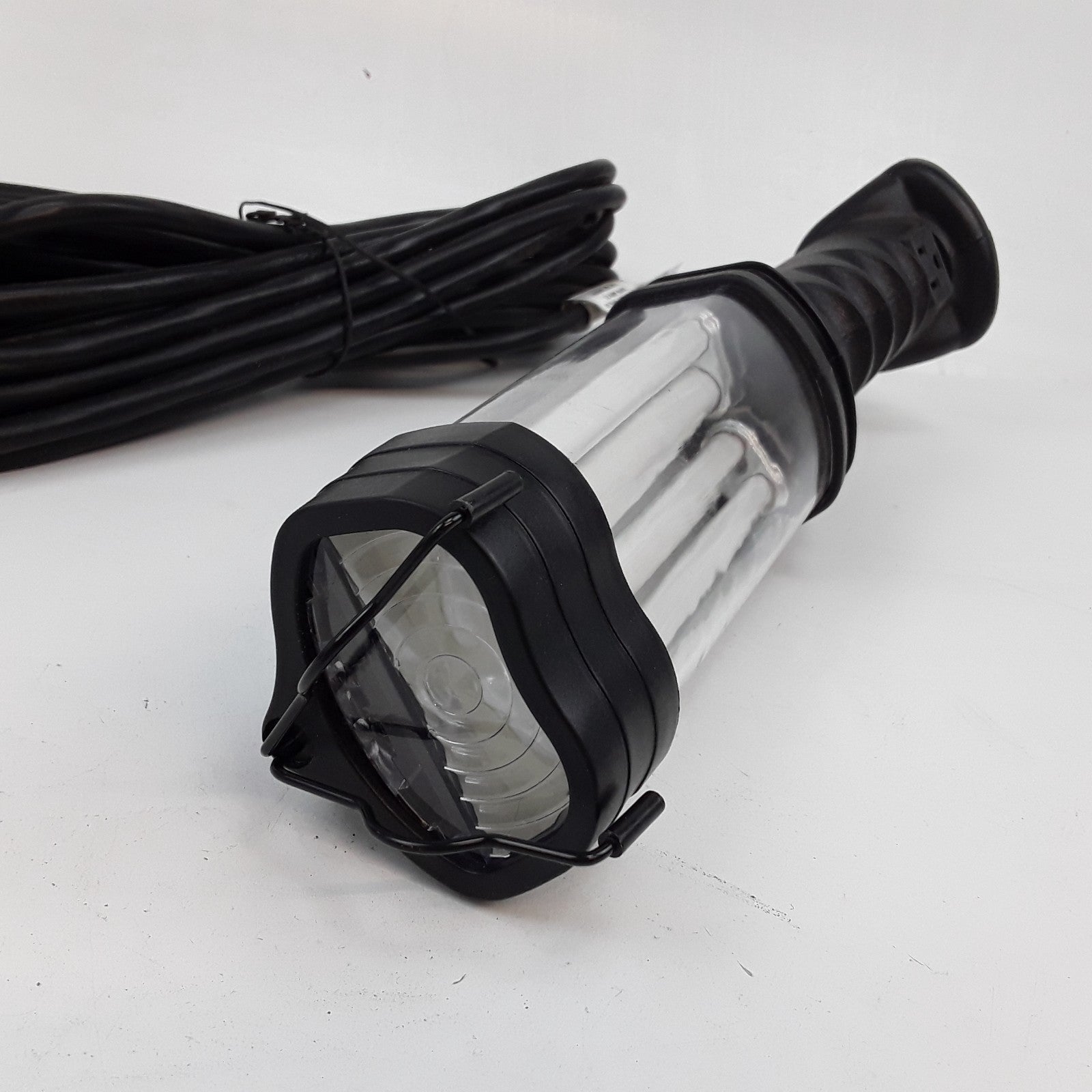 Bayco Products SL-976 26 Watts Fluorescent Work Light W/ Single Outlet