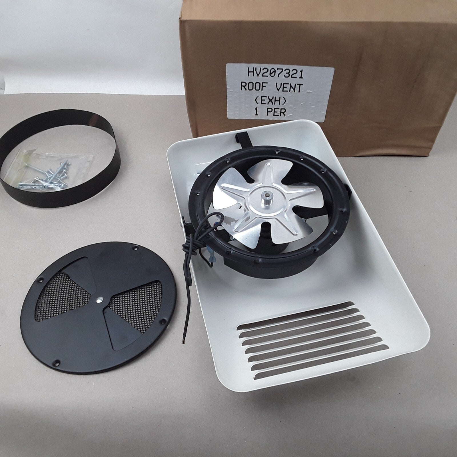 HV207321 Powered Exhaust Roof Vent Fits Trucks Vans School or Transit Buses