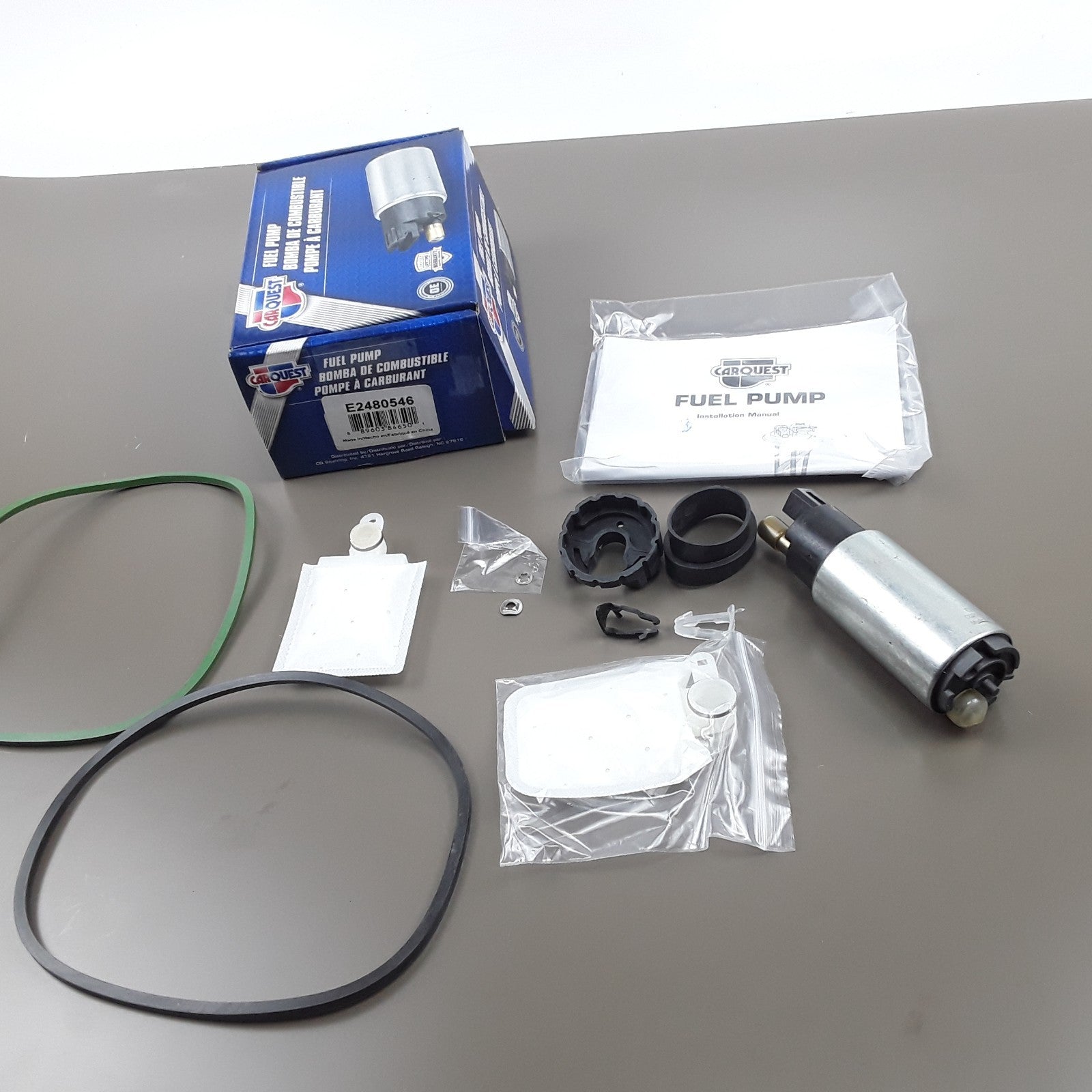 Fuel Pump and Strainer Set Fits Ford F-250 F-350 Super Duty Excursion 1999-2005