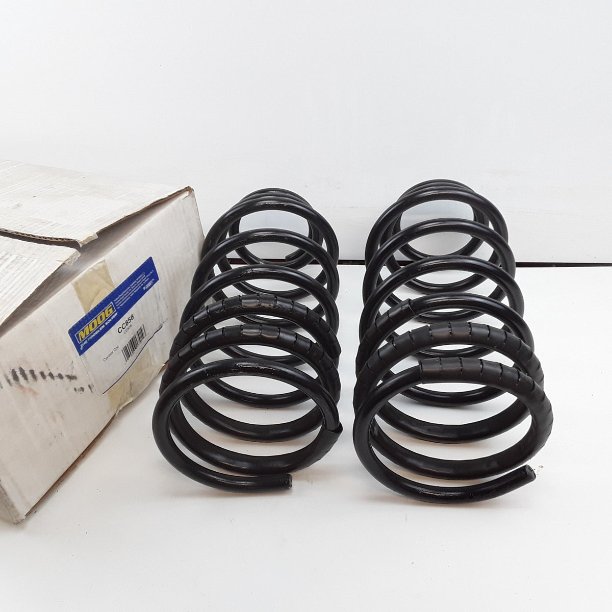 MOOG CC858 Front Coil Spring Set Fits Ford Taurus Mercury Sable (1986 1987-1995)