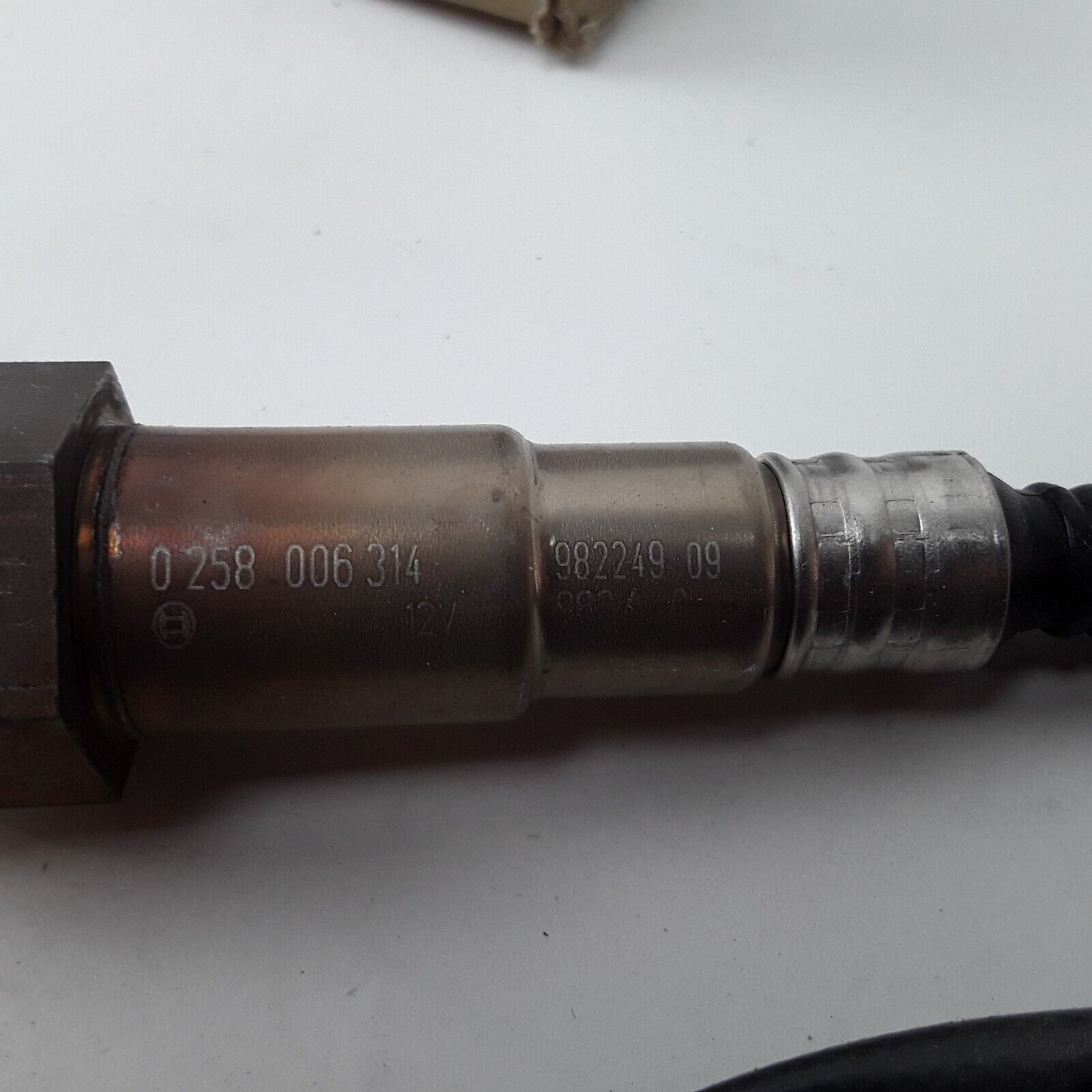 OEM Bosch Oxygen Sensor Fits Audi A4, A6, S4, RS6, Allroad Quattro 2000-2004