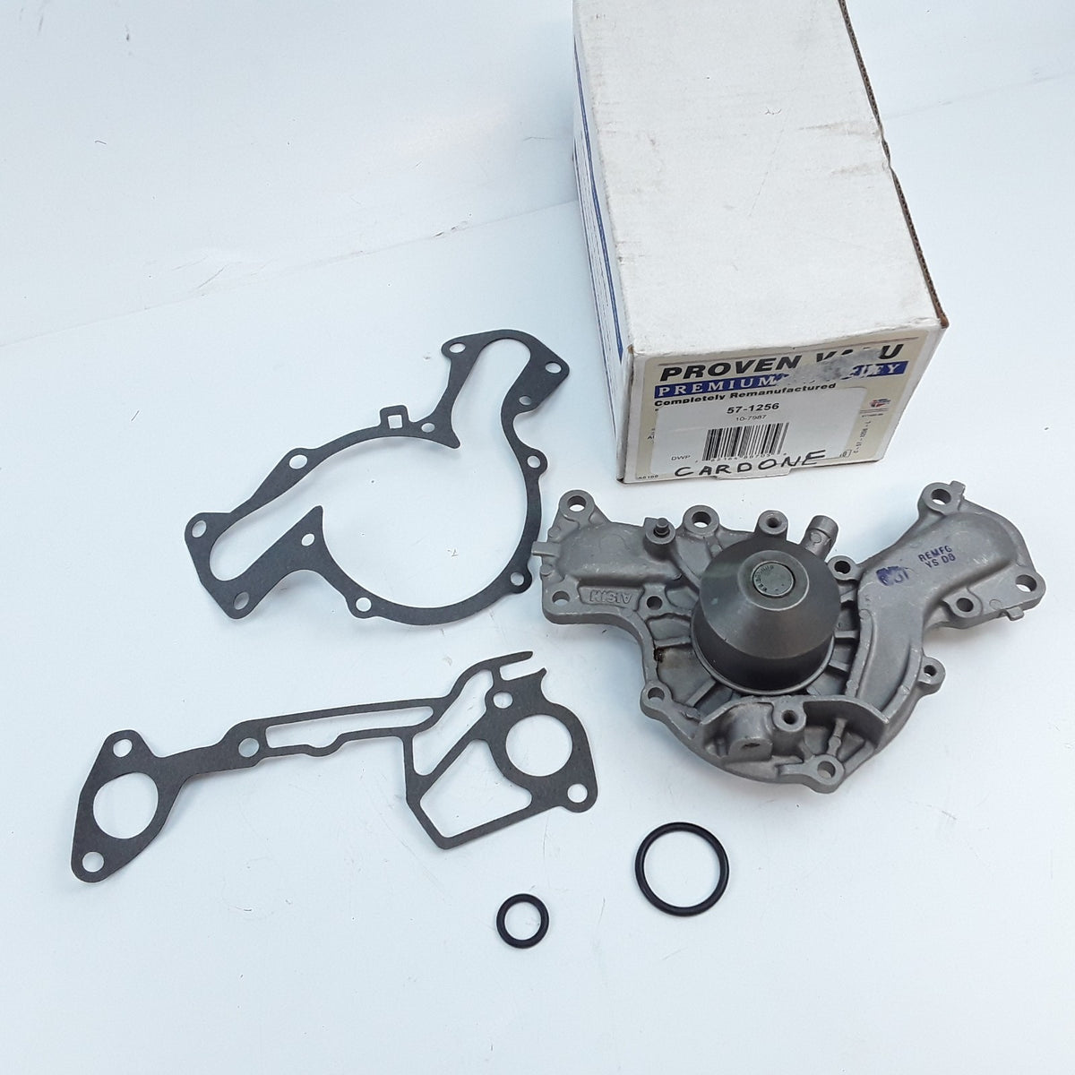 Water Pump Housing with Gaskets Fits Hyundai Chrysler Dodge Plymouth (1987-2000)