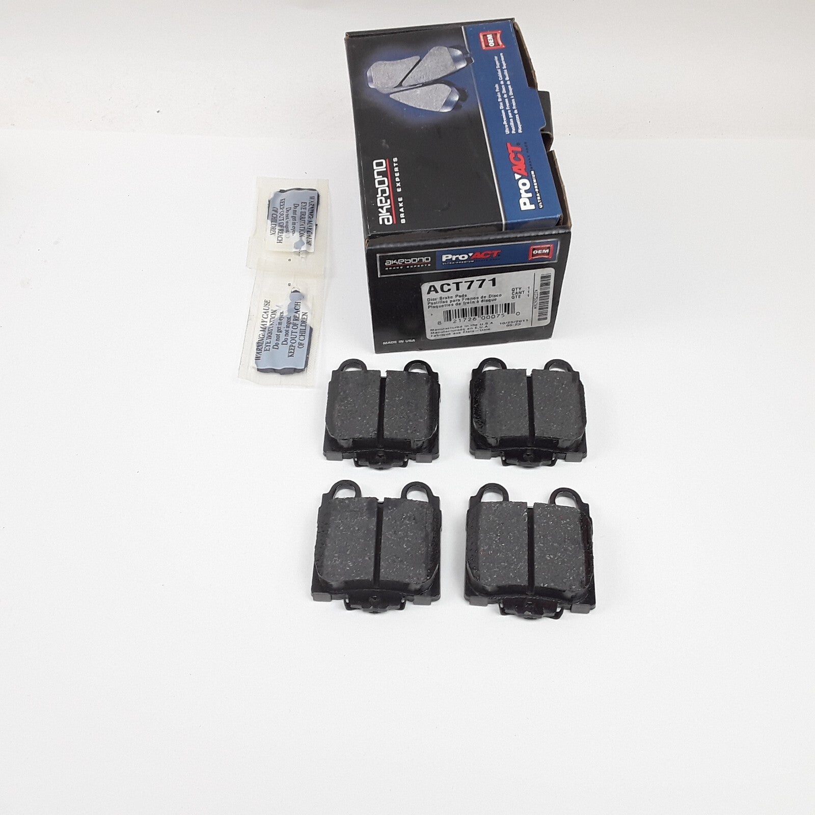 Akebono Rear Disc Brake Pad Fits Lexus SC430 IS300 GS430 GS400 GS300 1998-2010