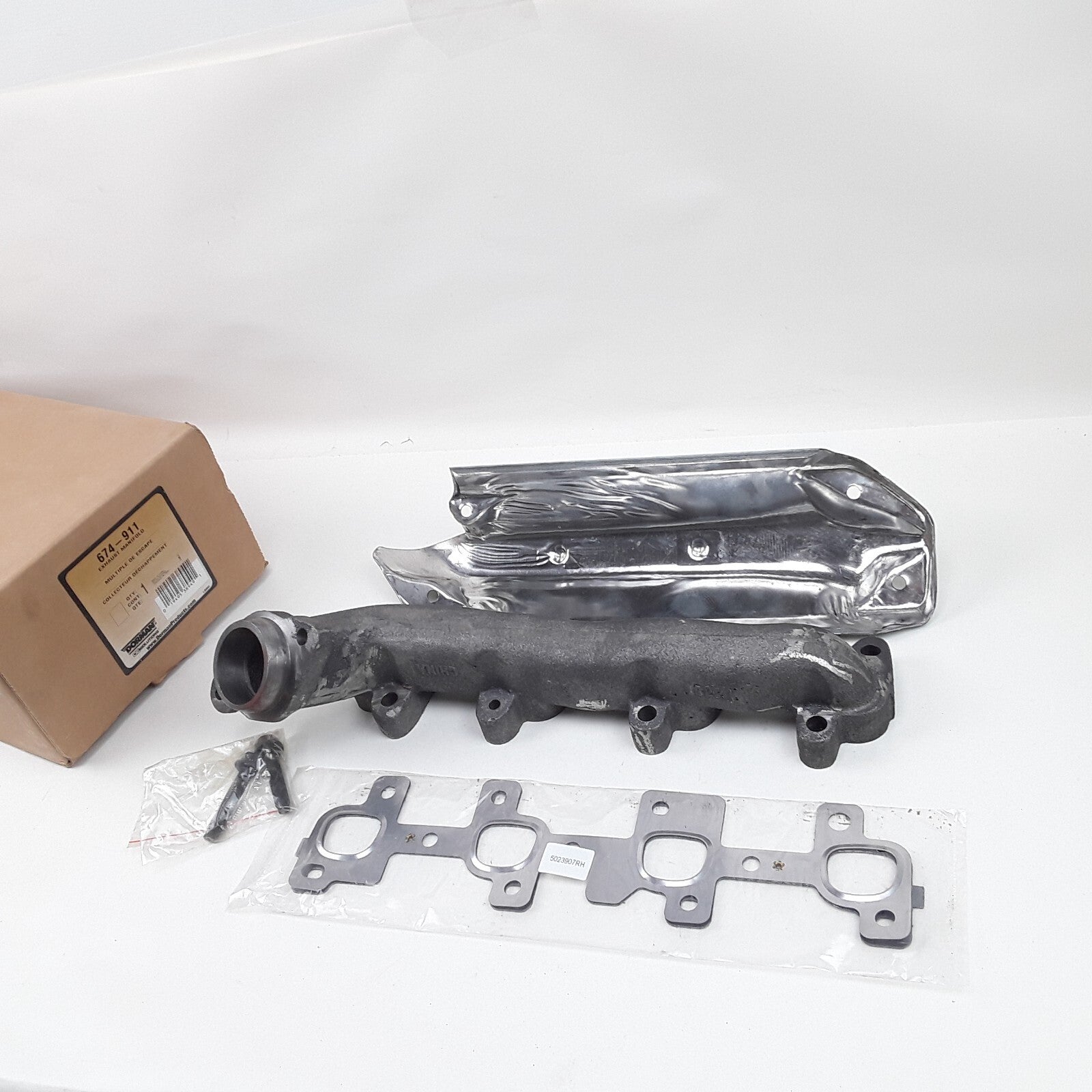 Dorman 674-911 Right Exhaust Manifold Fits Jeep Commander Grand Cherokee 2005-07