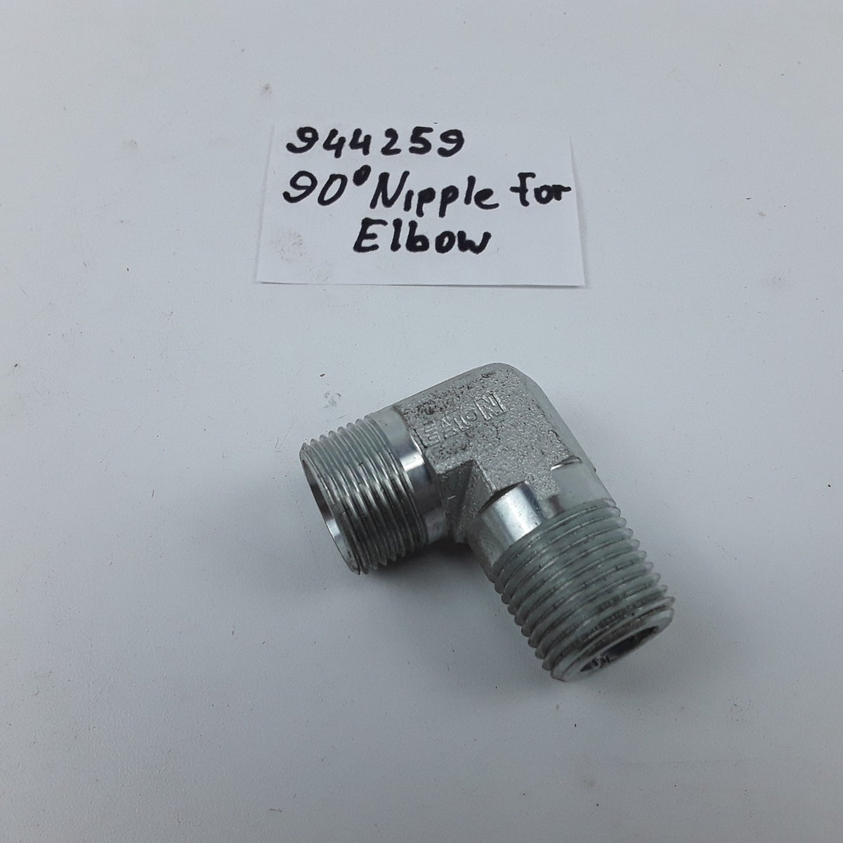 90° Degree Elbow Nipple 944259 For Volvo & Mack Heavy Duty Truck Series