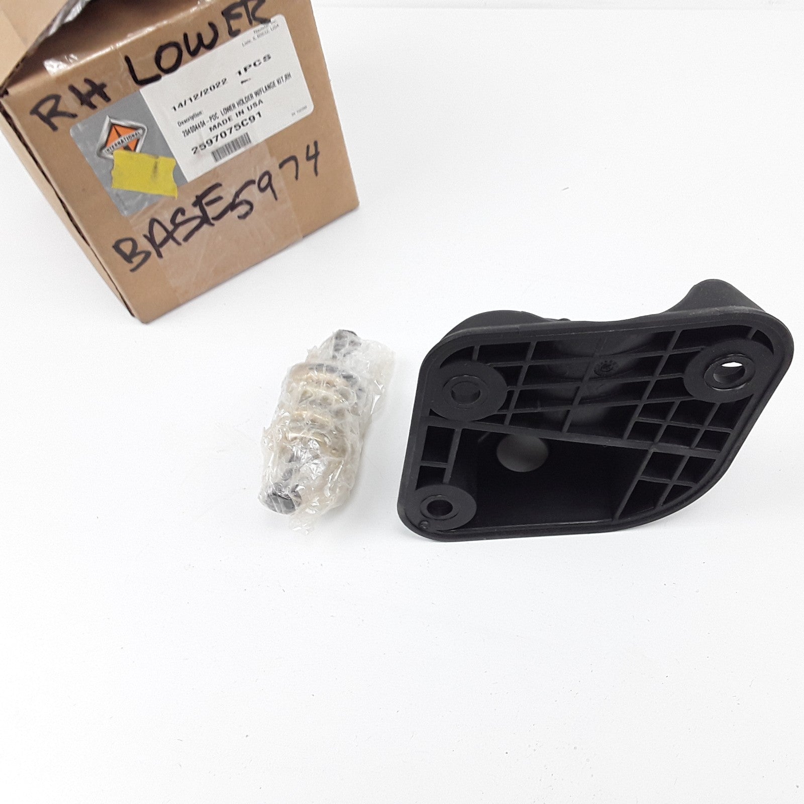 Right Mirror Bracket Fits International IC Corporation 2002 2003 2004 2005-2018