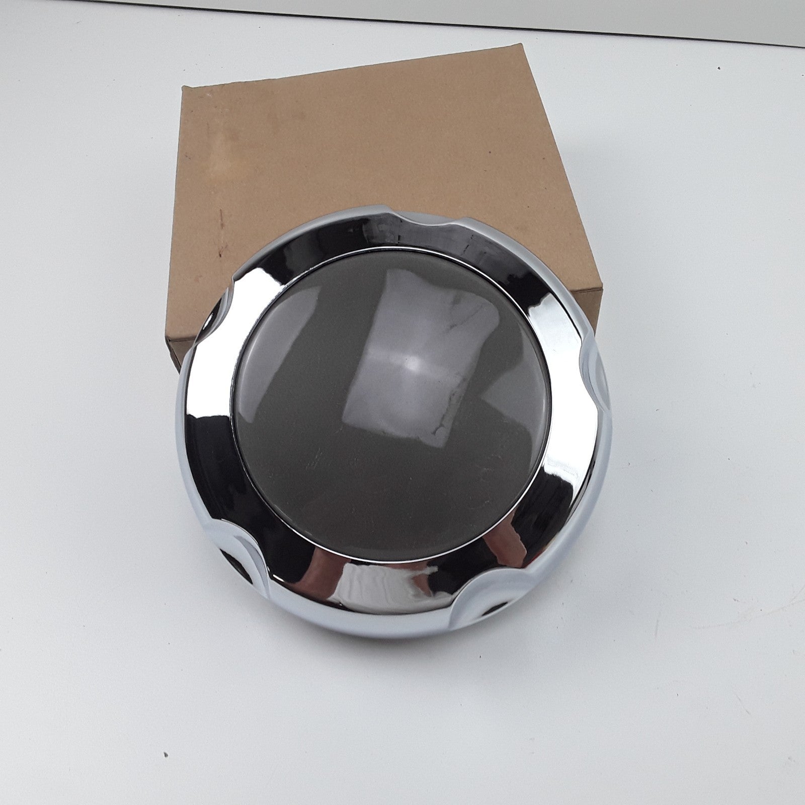 Dorman 909-052 Wheel Center Cap Assembly Fits Ford Explorer (2002 2003 2004)