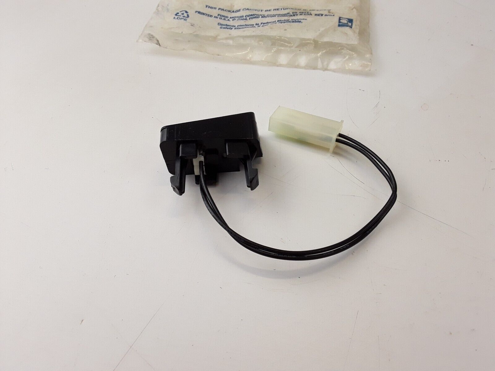 Ford F2UZ-13A805-F Ring Assembly Horn Contact Aerostar E-150 E-250 E-350 92-1998 - HotCarParts