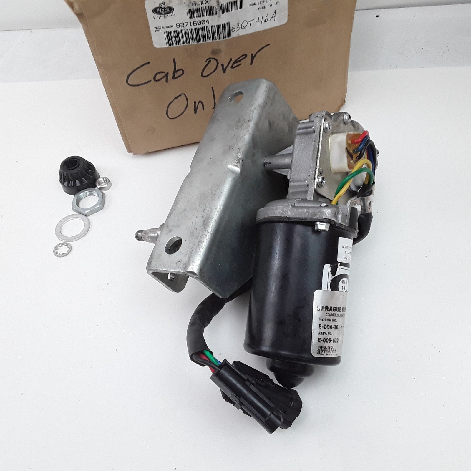 Mack 82716004 63QT416A 12 VDC Right /Left Side Windshield Wiper Motor E-008-201